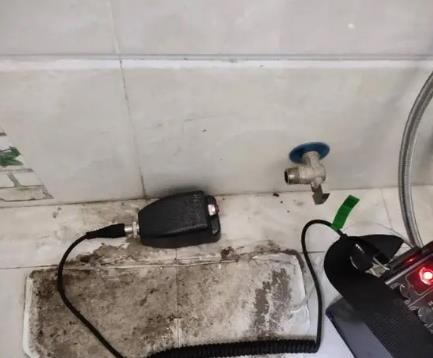 北碚屋顶漏水维修公司分享下卫生间漏水的危害及解决方法